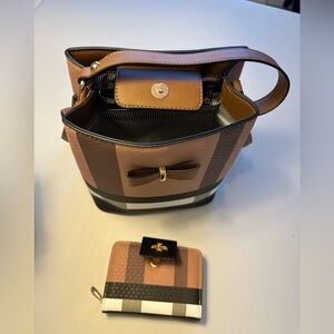 Women’s purse with wallet